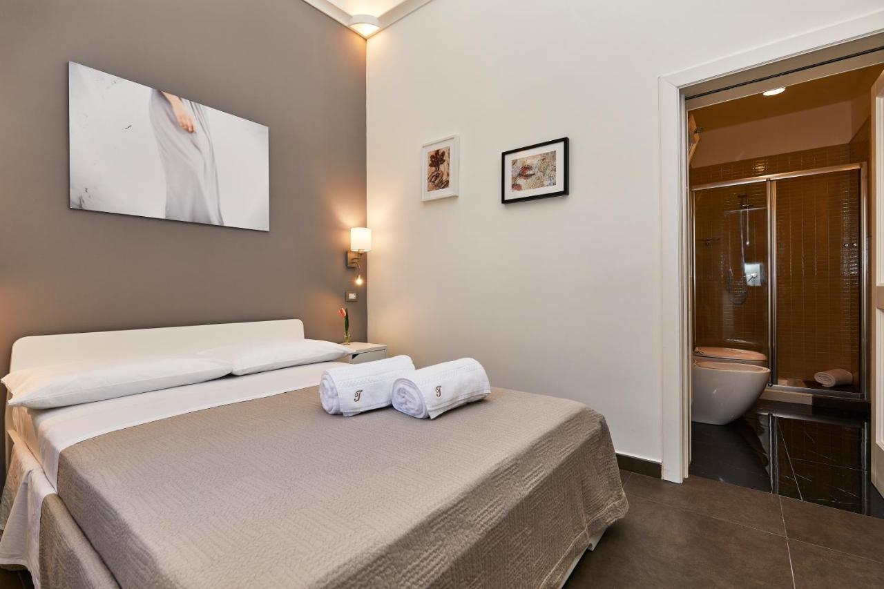 Donna Teresa Guest House Lecce Exteriör bild
