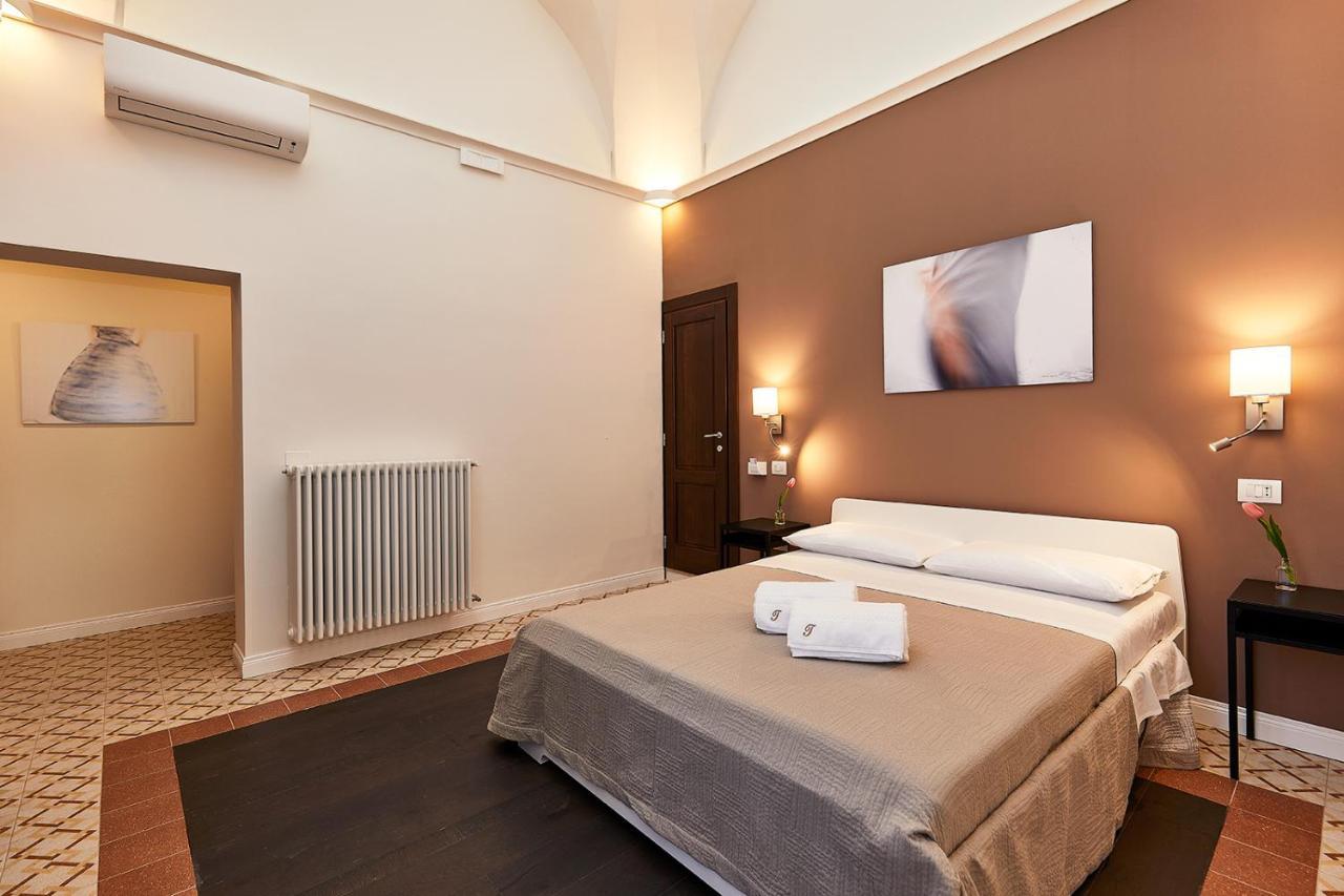 Donna Teresa Guest House Lecce Exteriör bild